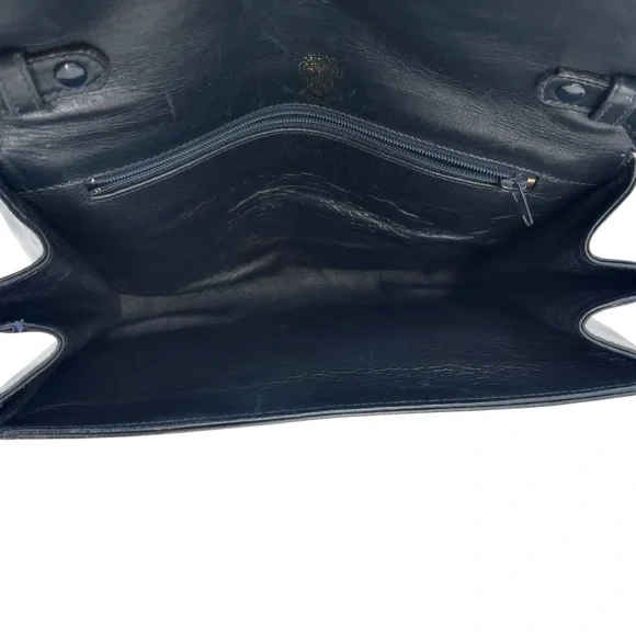 GUCCI Authenticated Vintage Black Interlocking G Leather Crossbody Bag - Picture 14 of 16